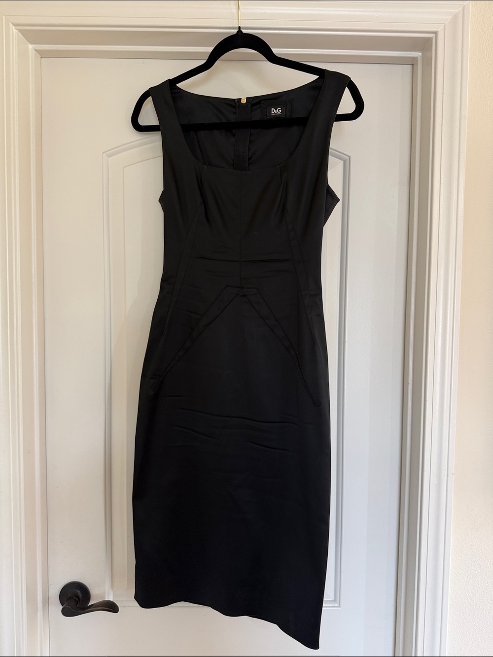 D&G Black Sleeveless Midi Sheath Dress
